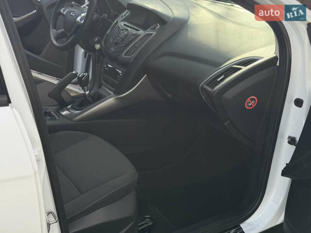 Форд Фокус 2013 в Стрые на Automoto.ua Белый Форд Фокус, объемом двигателя 0 л и пробегом 202 тыс. км за 8850 $, фото 108 на Automoto.ua