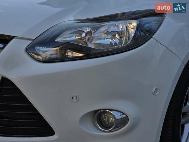 Белый Форд Фокус, объемом двигателя 1.6 л и пробегом 247 тыс. км за 7999 $, фото 20 на Automoto.ua