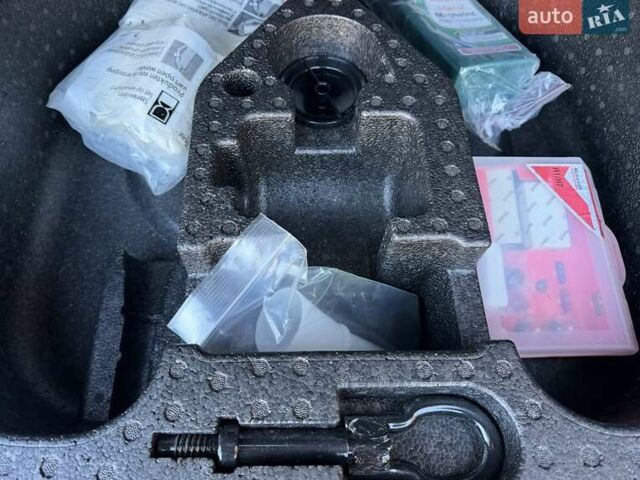 Білий Форд Фокус, об'ємом двигуна 1.6 л та пробігом 241 тис. км за 7950 $, фото 101 на Automoto.ua