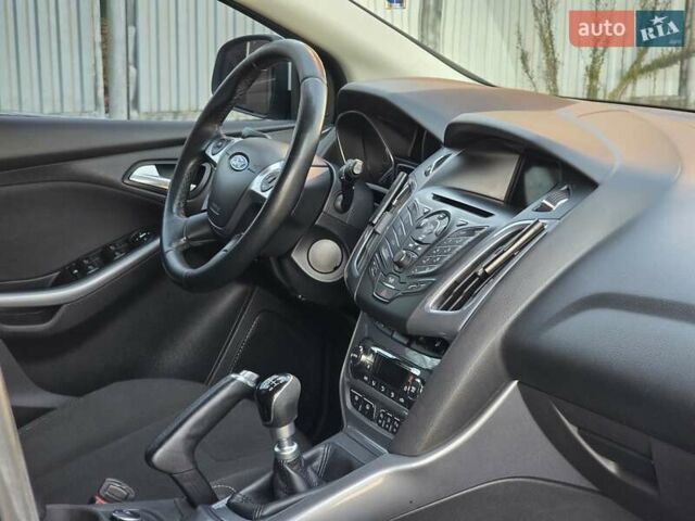 Белый Форд Фокус, объемом двигателя 1.6 л и пробегом 247 тыс. км за 7499 $, фото 4 на Automoto.ua