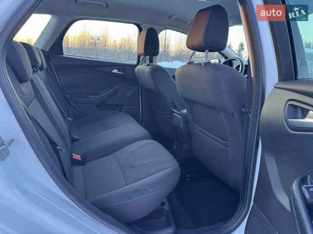 Белый Форд Фокус, объемом двигателя 1.6 л и пробегом 221 тыс. км за 8499 $, фото 70 на Automoto.ua