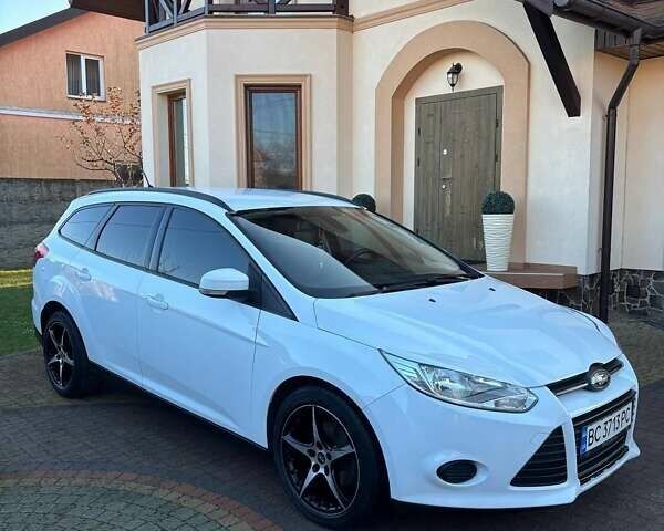 Белый Форд Фокус, объемом двигателя 1.56 л и пробегом 247 тыс. км за 7950 $, фото 13 на Automoto.ua