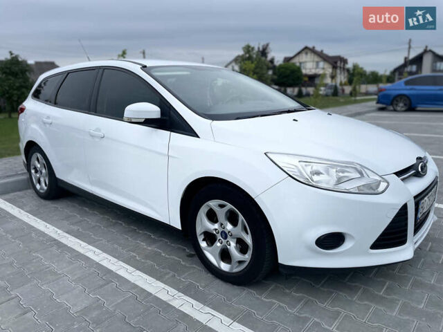 Белый Форд Фокус, объемом двигателя 1.6 л и пробегом 257 тыс. км за 7300 $, фото 2 на Automoto.ua