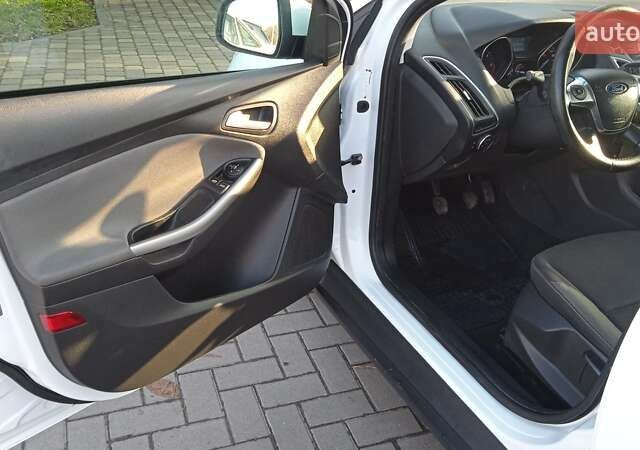 Белый Форд Фокус, объемом двигателя 1.6 л и пробегом 215 тыс. км за 7600 $, фото 36 на Automoto.ua