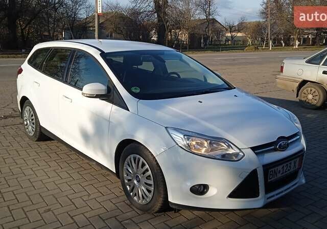 Белый Форд Фокус, объемом двигателя 1.6 л и пробегом 215 тыс. км за 7600 $, фото 48 на Automoto.ua