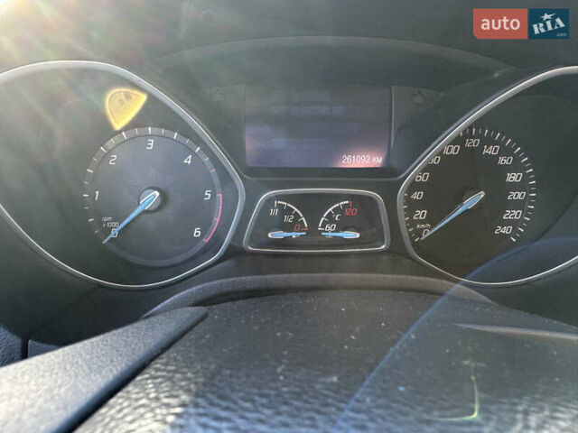 Белый Форд Фокус, объемом двигателя 2 л и пробегом 261 тыс. км за 7500 $, фото 11 на Automoto.ua