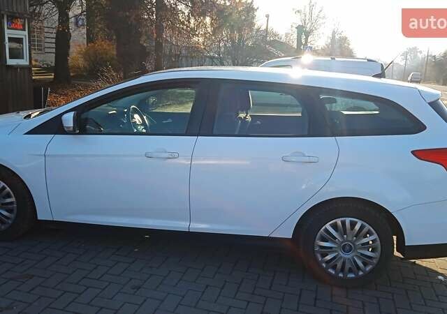 Белый Форд Фокус, объемом двигателя 1.6 л и пробегом 215 тыс. км за 7600 $, фото 37 на Automoto.ua