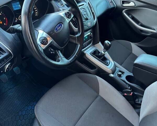 Белый Форд Фокус, объемом двигателя 1.56 л и пробегом 247 тыс. км за 7950 $, фото 37 на Automoto.ua