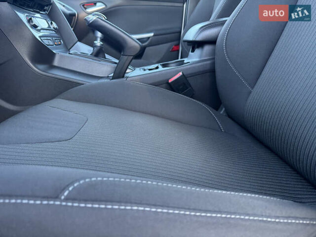 Белый Форд Фокус, объемом двигателя 1.6 л и пробегом 221 тыс. км за 8499 $, фото 37 на Automoto.ua