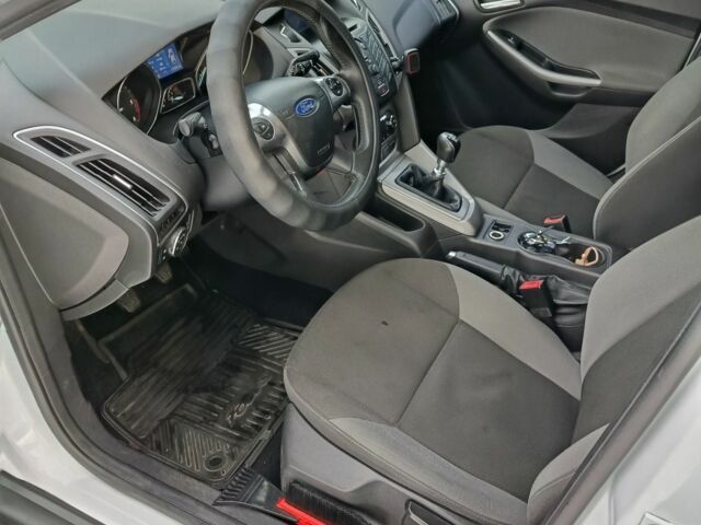 Белый Форд Фокус, объемом двигателя 1.6 л и пробегом 222 тыс. км за 7500 $, фото 7 на Automoto.ua