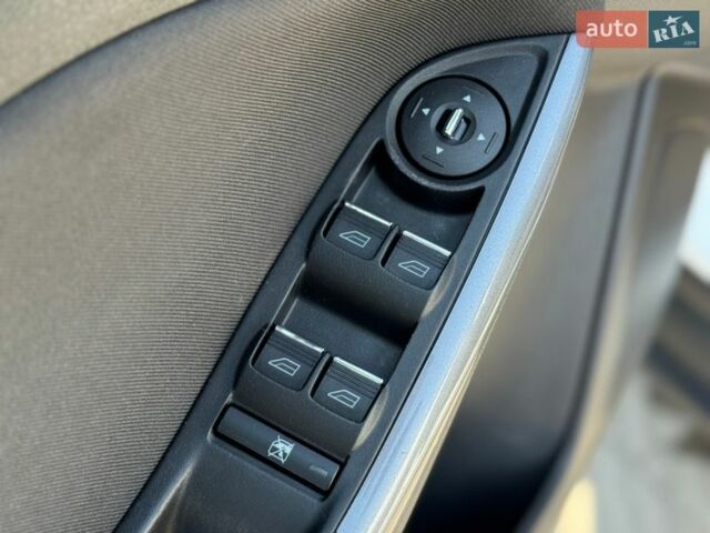 Белый Форд Фокус, объемом двигателя 1.6 л и пробегом 221 тыс. км за 8499 $, фото 32 на Automoto.ua