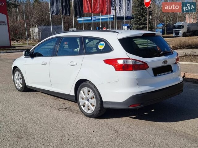 Білий Форд Фокус, об'ємом двигуна 1 л та пробігом 127 тис. км за 7500 $, фото 5 на Automoto.ua