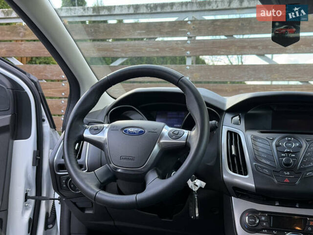 Форд Фокус 2013 в Стрые на Automoto.ua Белый Форд Фокус, объемом двигателя 0 л и пробегом 202 тыс. км за 8850 $, фото 94 на Automoto.ua