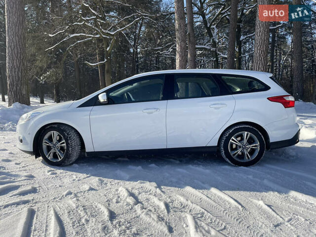 Білий Форд Фокус, об'ємом двигуна 1.6 л та пробігом 179 тис. км за 8700 $, фото 3 на Automoto.ua