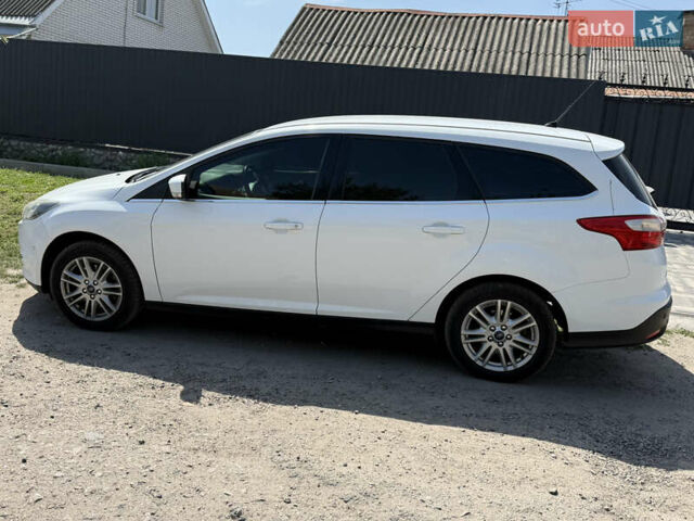 Білий Форд Фокус, об'ємом двигуна 2 л та пробігом 240 тис. км за 10200 $, фото 1 на Automoto.ua