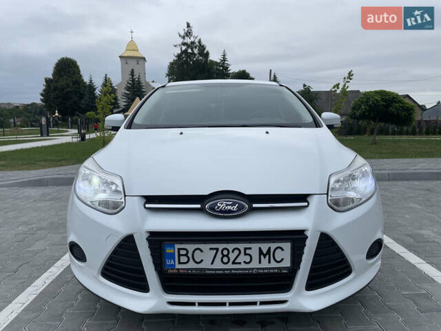 Белый Форд Фокус, объемом двигателя 1.6 л и пробегом 257 тыс. км за 7300 $, фото 1 на Automoto.ua