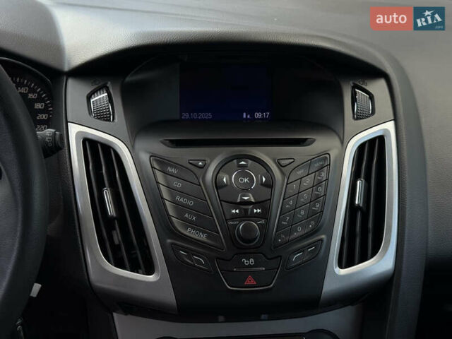 Форд Фокус 2013 в Стрые на Automoto.ua Белый Форд Фокус, объемом двигателя 0 л и пробегом 202 тыс. км за 8850 $, фото 107 на Automoto.ua