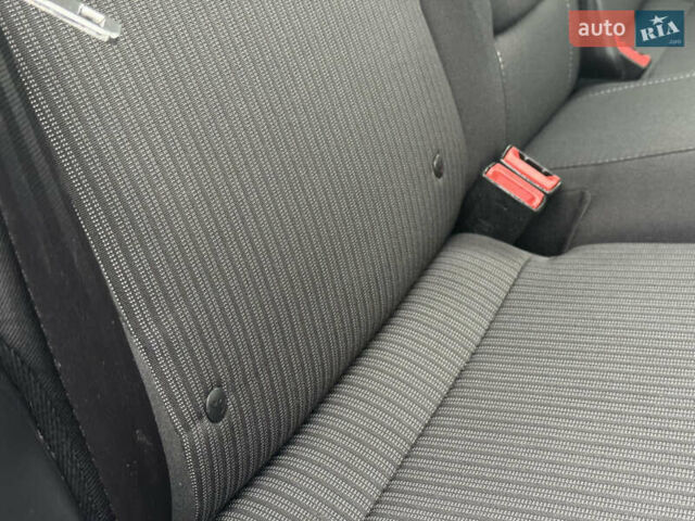 Білий Форд Фокус, об'ємом двигуна 1.6 л та пробігом 221 тис. км за 8699 $, фото 71 на Automoto.ua