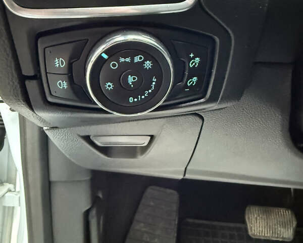Білий Форд Фокус, об'ємом двигуна 0 л та пробігом 260 тис. км за 7800 $, фото 26 на Automoto.ua
