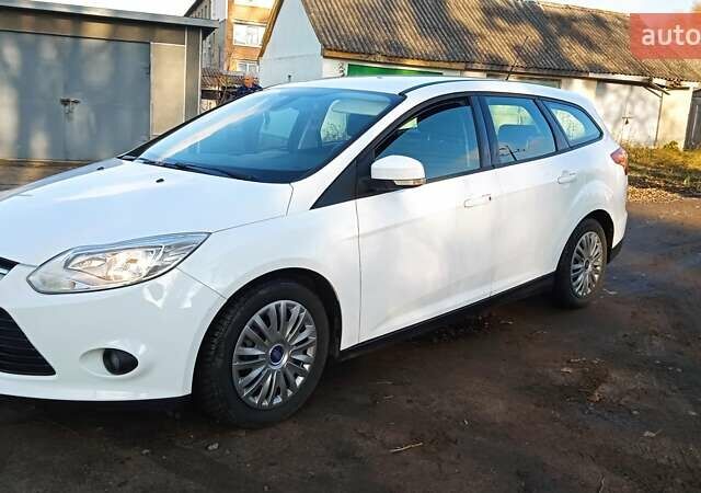 Белый Форд Фокус, объемом двигателя 1.6 л и пробегом 215 тыс. км за 7600 $, фото 28 на Automoto.ua