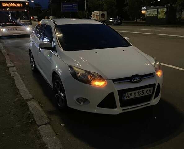 Белый Форд Фокус, объемом двигателя 1.6 л и пробегом 211 тыс. км за 6100 $, фото 1 на Automoto.ua