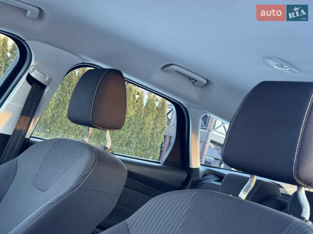 Белый Форд Фокус, объемом двигателя 1.6 л и пробегом 221 тыс. км за 8499 $, фото 40 на Automoto.ua