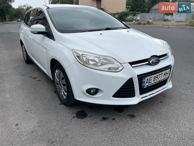 Білий Форд Фокус, об'ємом двигуна 1 л та пробігом 254 тис. км за 7500 $, фото 2 на Automoto.ua