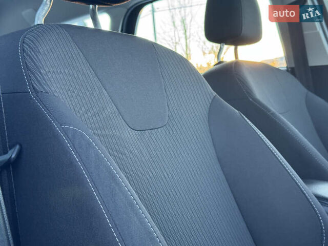 Белый Форд Фокус, объемом двигателя 1.6 л и пробегом 221 тыс. км за 8499 $, фото 82 на Automoto.ua