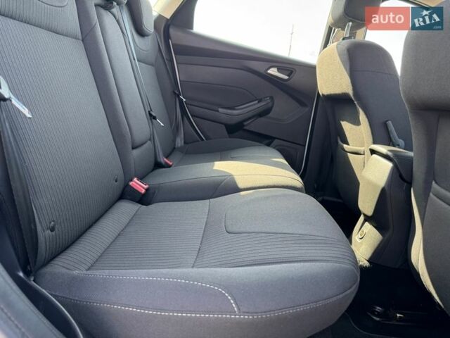 Белый Форд Фокус, объемом двигателя 1.6 л и пробегом 221 тыс. км за 8499 $, фото 68 на Automoto.ua