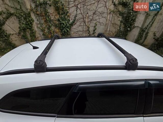 Белый Форд Фокус, объемом двигателя 1 л и пробегом 274 тыс. км за 5899 $, фото 19 на Automoto.ua