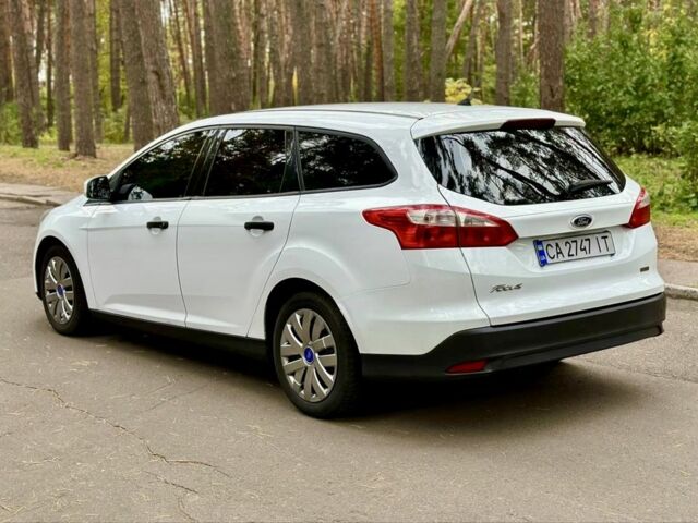 Белый Форд Фокус, объемом двигателя 1.6 л и пробегом 250 тыс. км за 7500 $, фото 7 на Automoto.ua