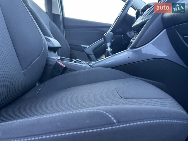 Белый Форд Фокус, объемом двигателя 1.6 л и пробегом 221 тыс. км за 8499 $, фото 80 на Automoto.ua