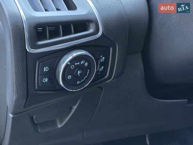 Белый Форд Фокус, объемом двигателя 1.6 л и пробегом 247 тыс. км за 7499 $, фото 30 на Automoto.ua