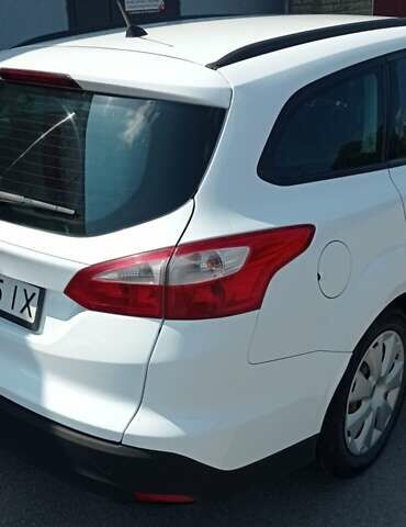 Білий Форд Фокус, об'ємом двигуна 1.6 л та пробігом 270 тис. км за 7999 $, фото 18 на Automoto.ua