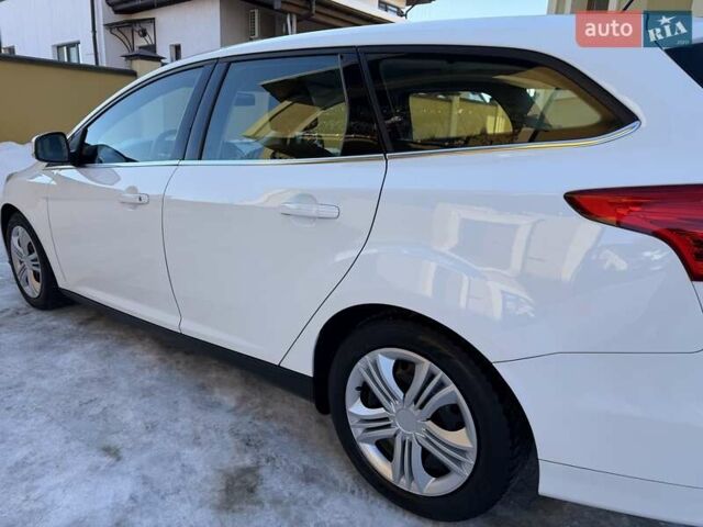 Білий Форд Фокус, об'ємом двигуна 1.6 л та пробігом 241 тис. км за 7950 $, фото 33 на Automoto.ua