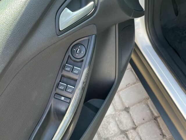 Белый Форд Фокус, объемом двигателя 1.6 л и пробегом 97 тыс. км за 8300 $, фото 8 на Automoto.ua