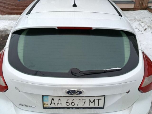 Белый Форд Фокус, объемом двигателя 0 л и пробегом 500 тыс. км за 6300 $, фото 6 на Automoto.ua
