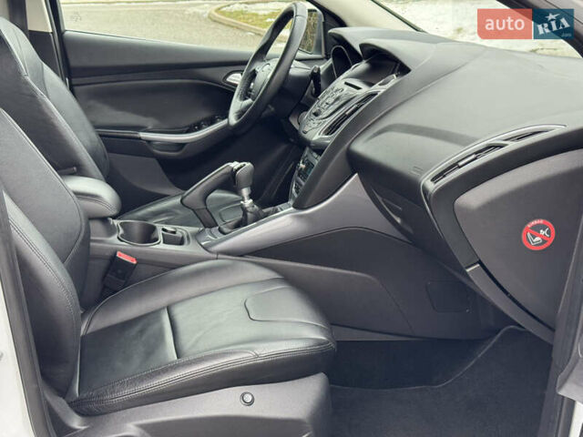 Белый Форд Фокус, объемом двигателя 1.6 л и пробегом 258 тыс. км за 8890 $, фото 87 на Automoto.ua