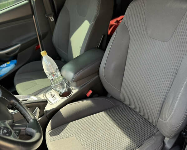 Білий Форд Фокус, об'ємом двигуна 2 л та пробігом 240 тис. км за 10200 $, фото 6 на Automoto.ua