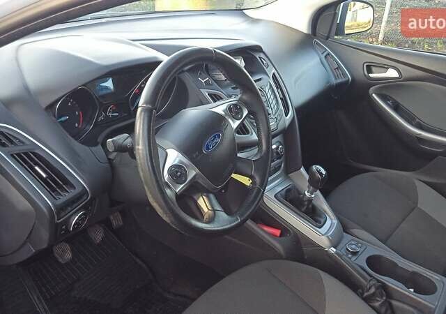 Белый Форд Фокус, объемом двигателя 1.6 л и пробегом 215 тыс. км за 7600 $, фото 14 на Automoto.ua