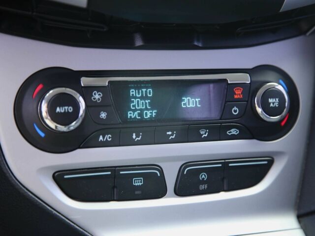 Форд Фокус 2013 в Харькове на Automoto.ua Белый Форд Фокус, объемом двигателя 1 л и пробегом 171 тыс. км за 7200 $, фото 15 на Automoto.ua