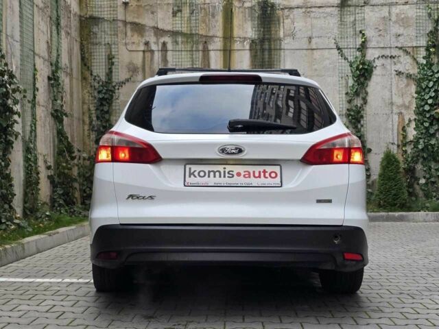 Белый Форд Фокус, объемом двигателя 1 л и пробегом 274 тыс. км за 6199 $, фото 3 на Automoto.ua