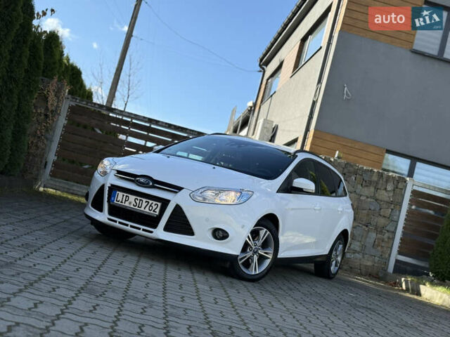 Форд Фокус 2013 в Стрые на Automoto.ua Белый Форд Фокус, объемом двигателя 0 л и пробегом 202 тыс. км за 8850 $, фото 31 на Automoto.ua