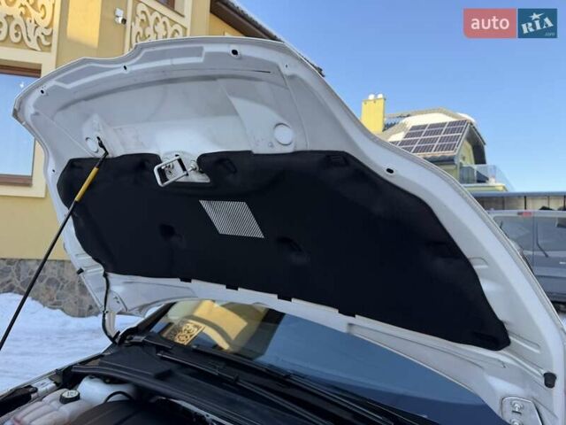 Білий Форд Фокус, об'ємом двигуна 1.6 л та пробігом 241 тис. км за 7950 $, фото 37 на Automoto.ua