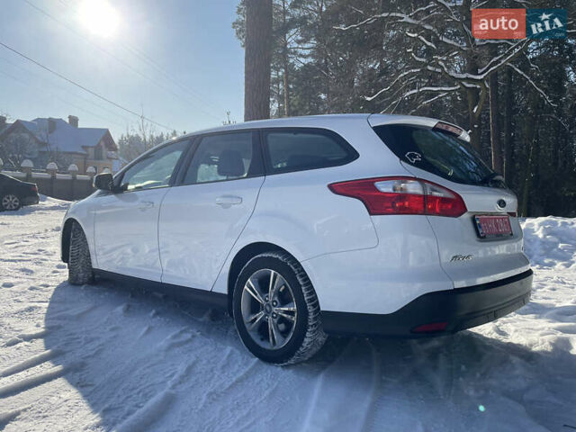 Білий Форд Фокус, об'ємом двигуна 1.6 л та пробігом 179 тис. км за 8850 $, фото 4 на Automoto.ua