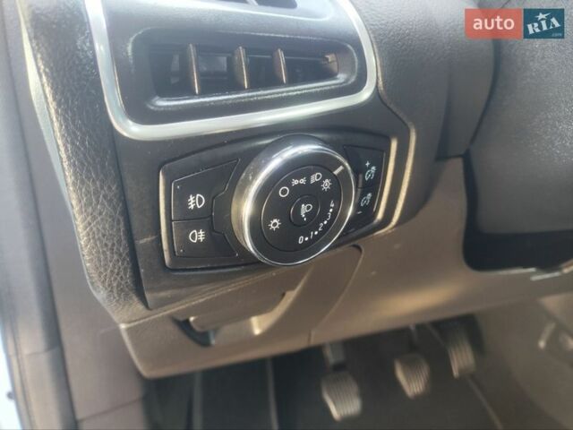 Білий Форд Фокус, об'ємом двигуна 1.6 л та пробігом 245 тис. км за 7999 $, фото 16 на Automoto.ua