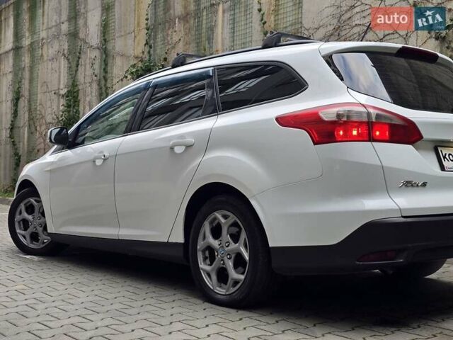 Белый Форд Фокус, объемом двигателя 1 л и пробегом 274 тыс. км за 5899 $, фото 10 на Automoto.ua