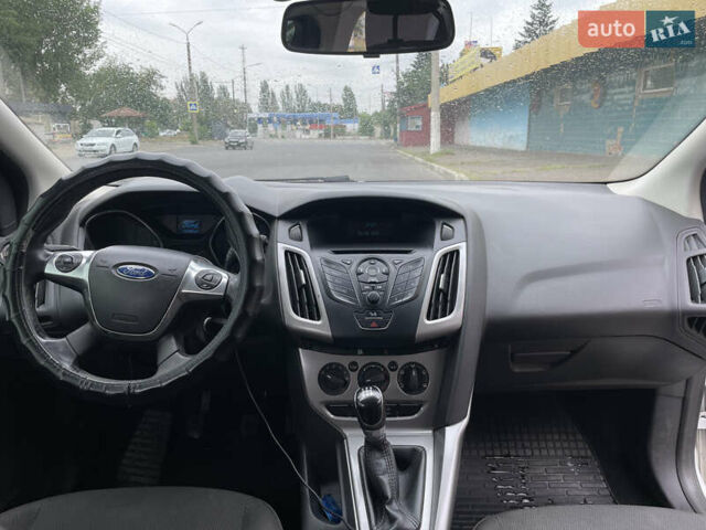 Білий Форд Фокус, об'ємом двигуна 1 л та пробігом 254 тис. км за 7500 $, фото 15 на Automoto.ua