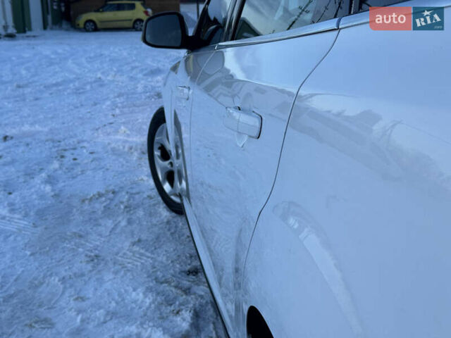 Белый Форд Фокус, объемом двигателя 1.6 л и пробегом 221 тыс. км за 8499 $, фото 20 на Automoto.ua
