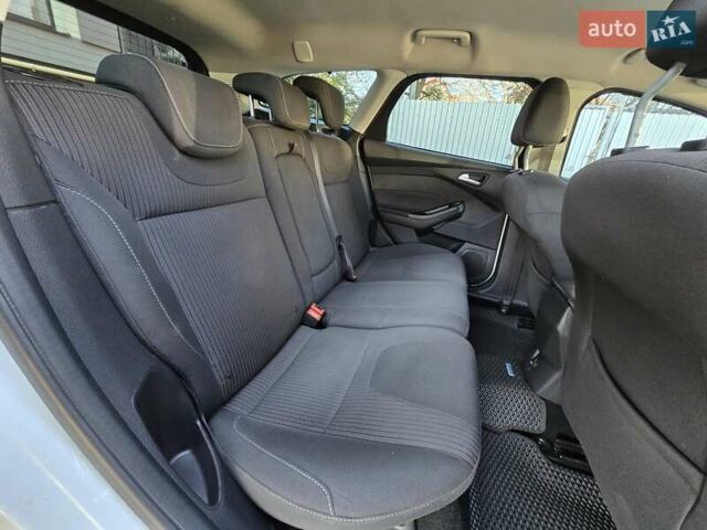 Белый Форд Фокус, объемом двигателя 1.6 л и пробегом 247 тыс. км за 7499 $, фото 27 на Automoto.ua